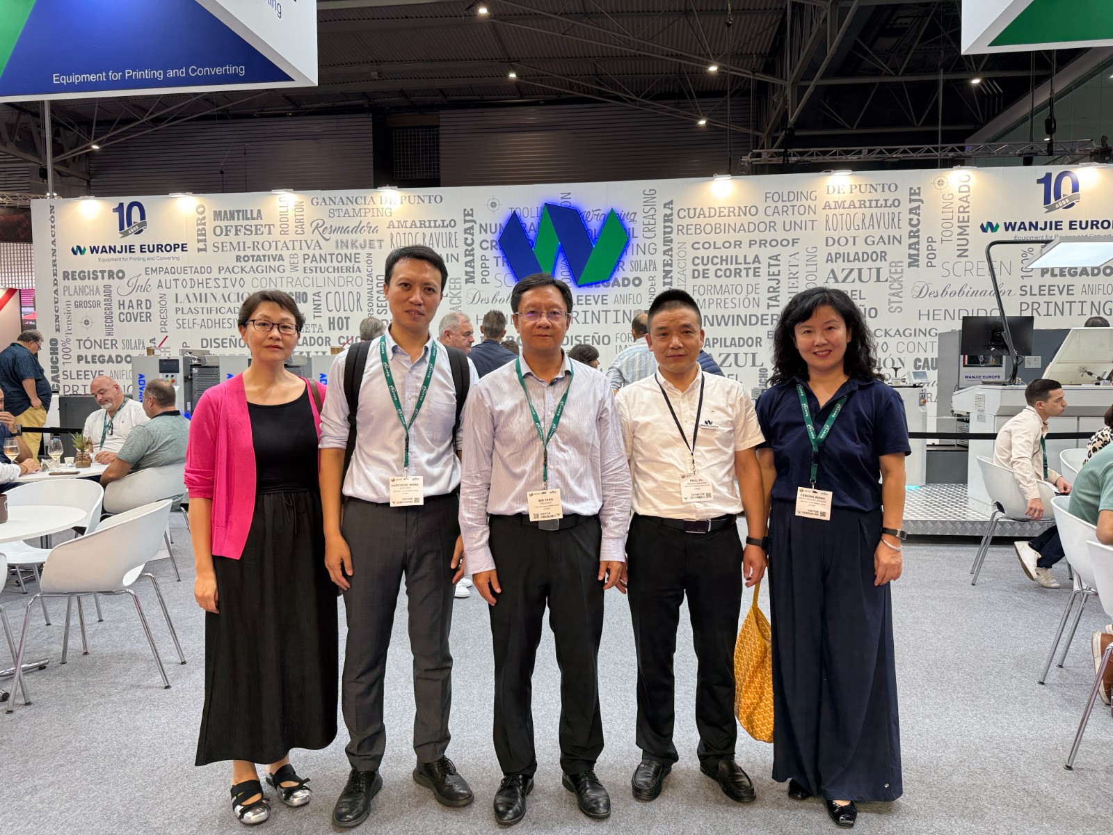 1767922602121792.jpg 1767922602121792.jpg